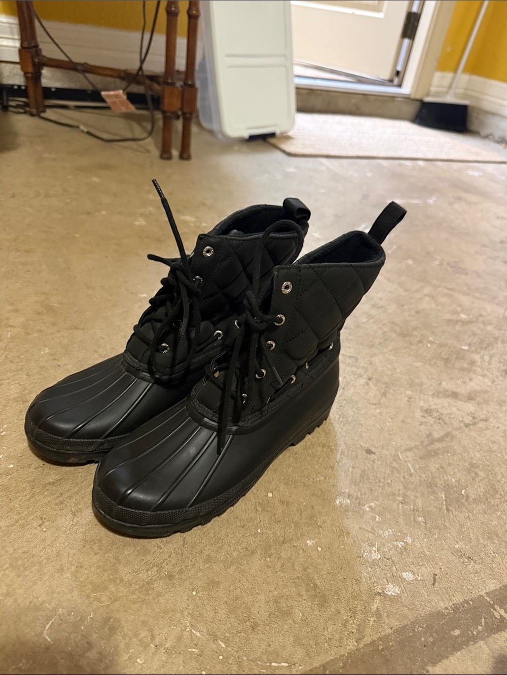 Sperry Black Quilted Lace-Up Winter Rain Boots